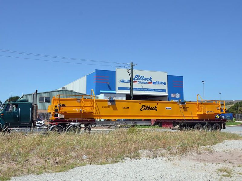 Crane transport Jandakot.jpg